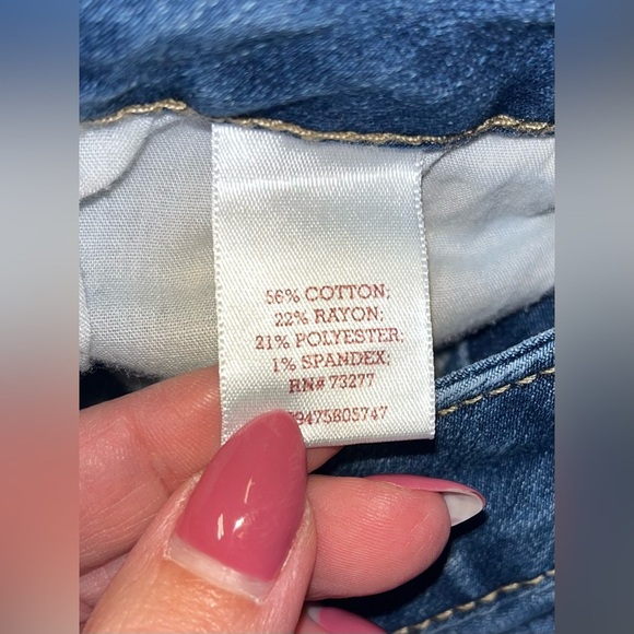 SO Mid-Rise Shortie Shorts Size 9 - Picture 3 of 7